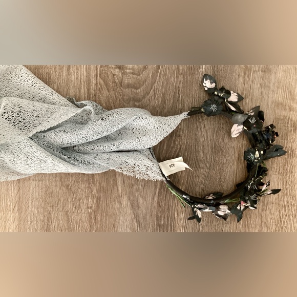 RARE 2005 Corpse Bride Deluxe Costume. Size Small - Picture 13 of 16